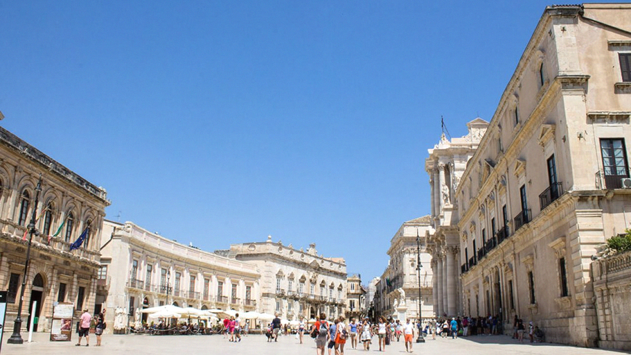 foto-cosa-vedere-a-siracusa-e-ortigia-in-un-giorno-1280x720-1604397703.jpg